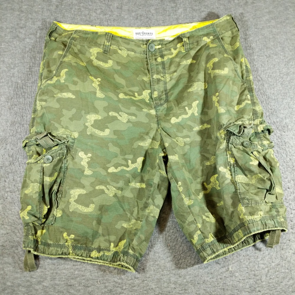 Urban Pipeline Cargo Shorts Mens 38 Green Camo Ripstop Cotton Y2K Skate Beach